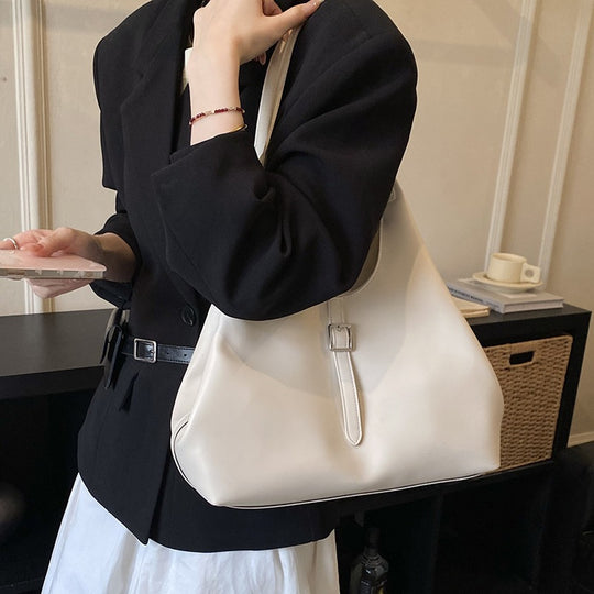 Damen Hobo-Tasche aus hochwertigem Kunstleder mit schickem Schnallen-Detail Nord Taschen