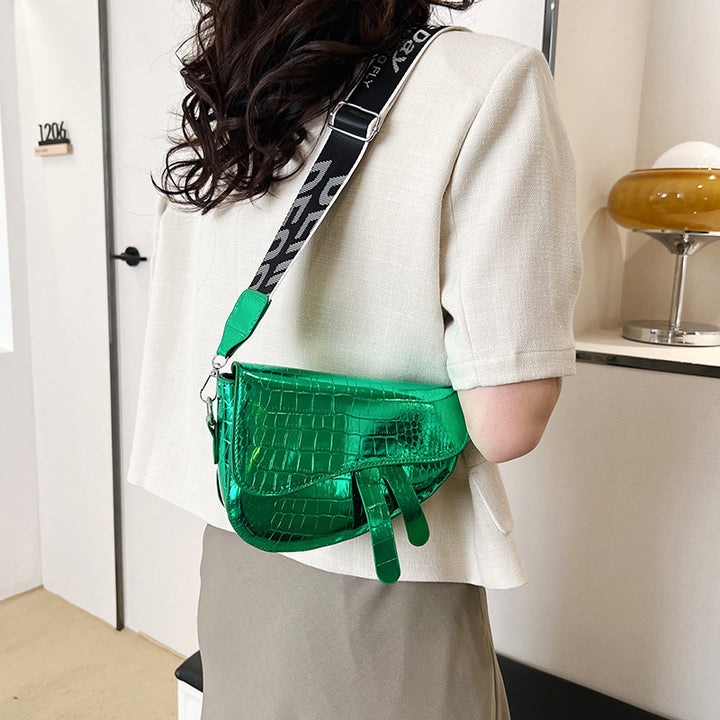 Damen schicke Umhängetasche mit glänzendem Krokodil-Look Nord Taschen