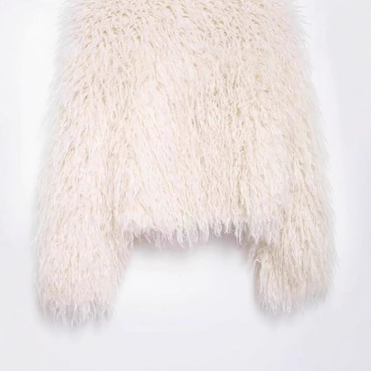 Damen Kurzgeschnittene Bolerojacke aus langfaserigem Kunstpelz mit Shaggy‑Textur Nord Taschen
