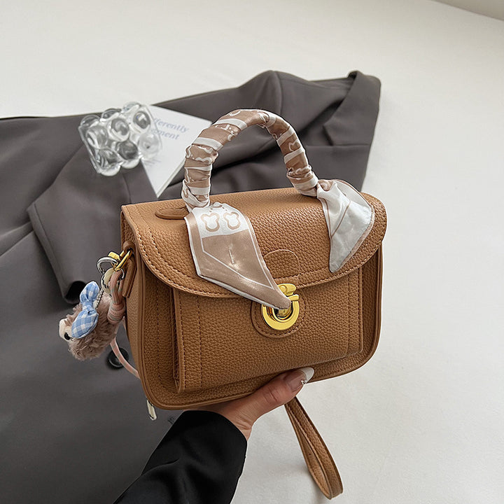 Damenhandtasche mit dekorativem Seidenschal Nord Taschen