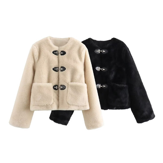 Damen Kurze Teddyjacke mit Knebelverschluss und aufgesetzten Taschen Nord Taschen