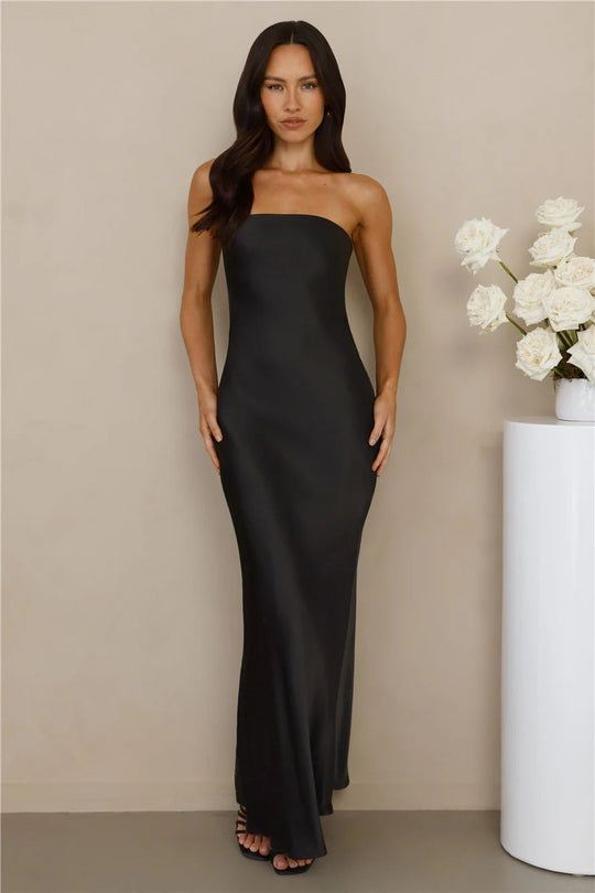 Damen Elegantes schulterfreies Maxikleid aus satinähnlichem Material Nord Taschen