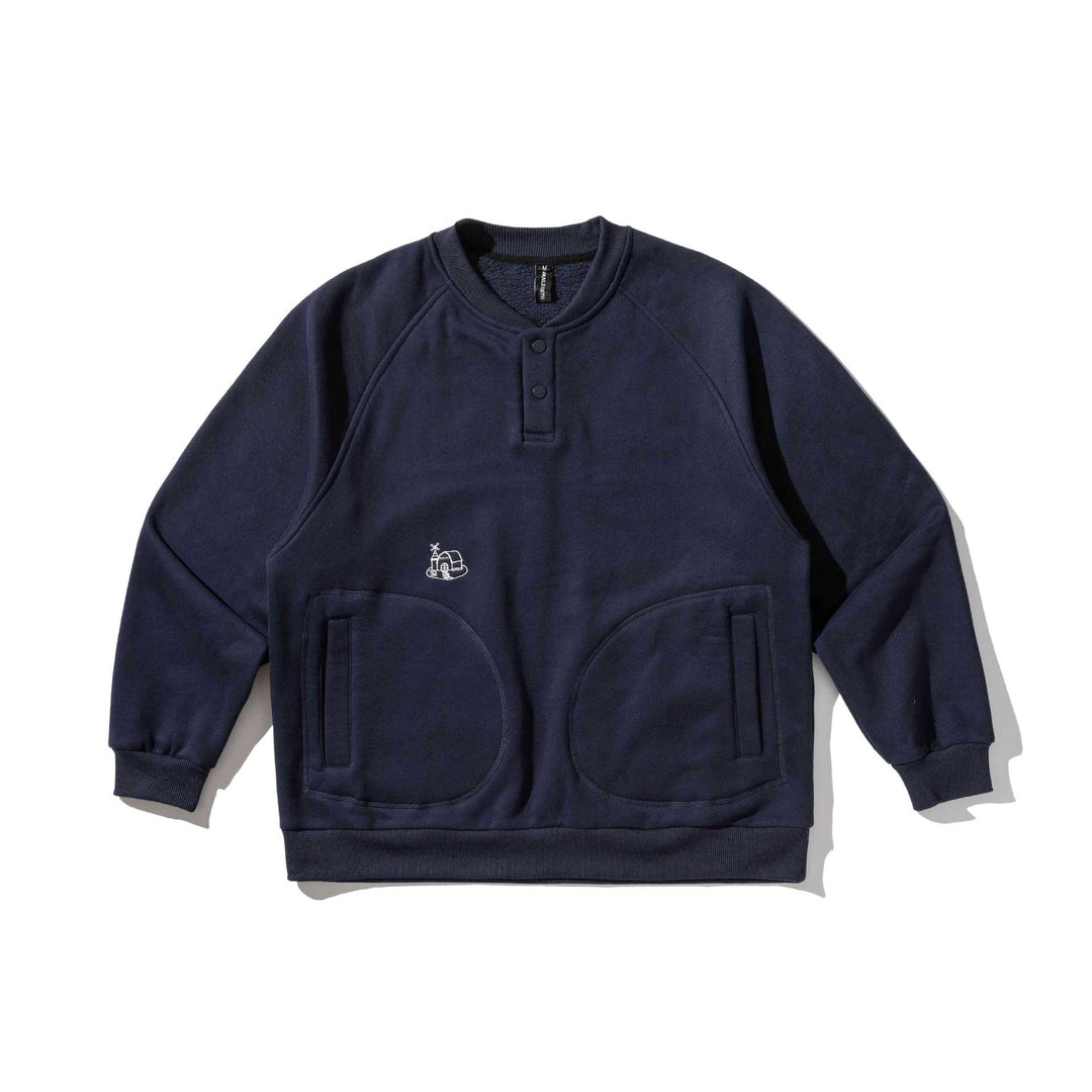 Herren Sweatshirt mit Knopfleiste im Henley‑Stil, Raglanärmeln und aufgesetzten Rundtaschen Nord Taschen