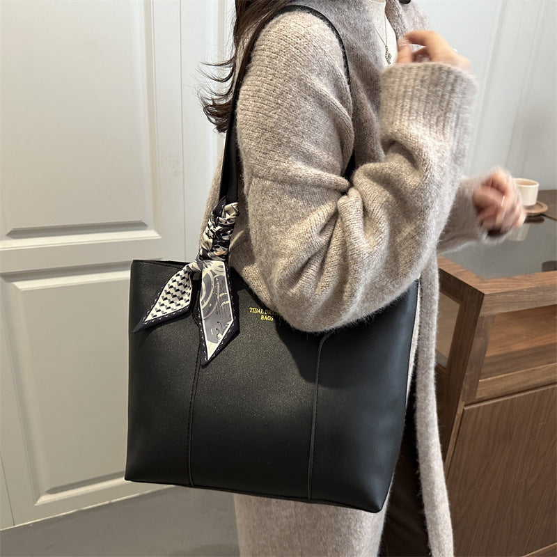 Damen elegante Shopper-Tasche mit floralem Kordeldetail Nord Taschen