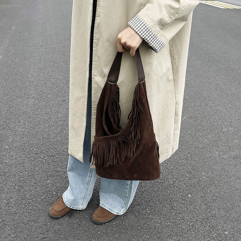 Damen Beuteltasche mit stylischen Fransen Nord Taschen