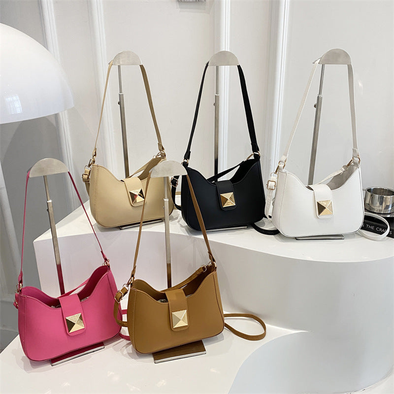 Damen Umhängetasche mit elegantem Verschluss und strukturiertem Design Nord Taschen