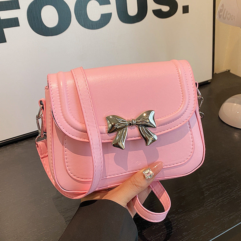 Damen Umhängetasche mit elegantem Knotenverschluss und praktischen Fächern Nord Taschen