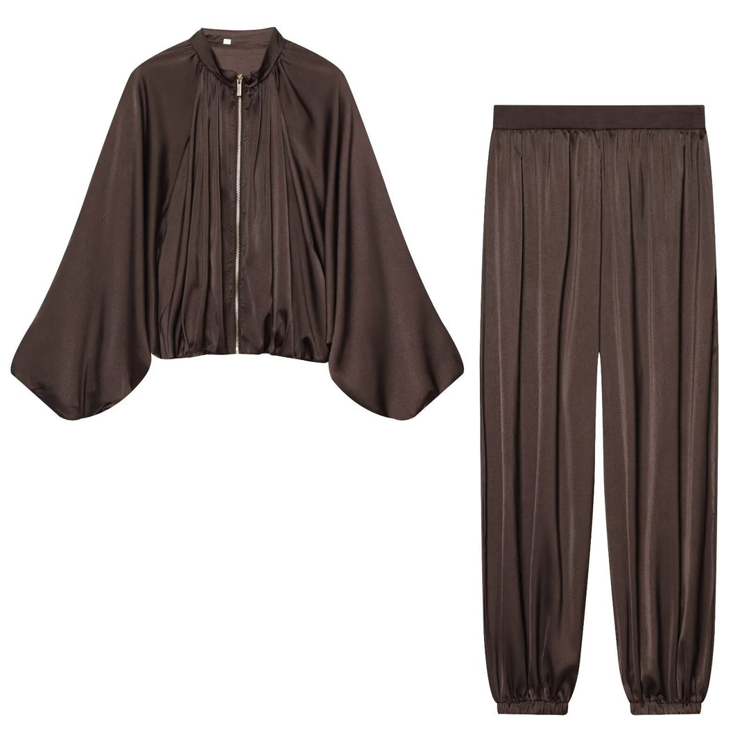 Damen Kurz geschnittene Satin‑Bomberjacke mit weitem Fledermausärmeln und Falten-Detail Nord Taschen