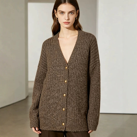 Damen Grobgestrickter Rippencardigan mit goldfarbenen Knöpfen und V-Ausschnitt Nord Taschen