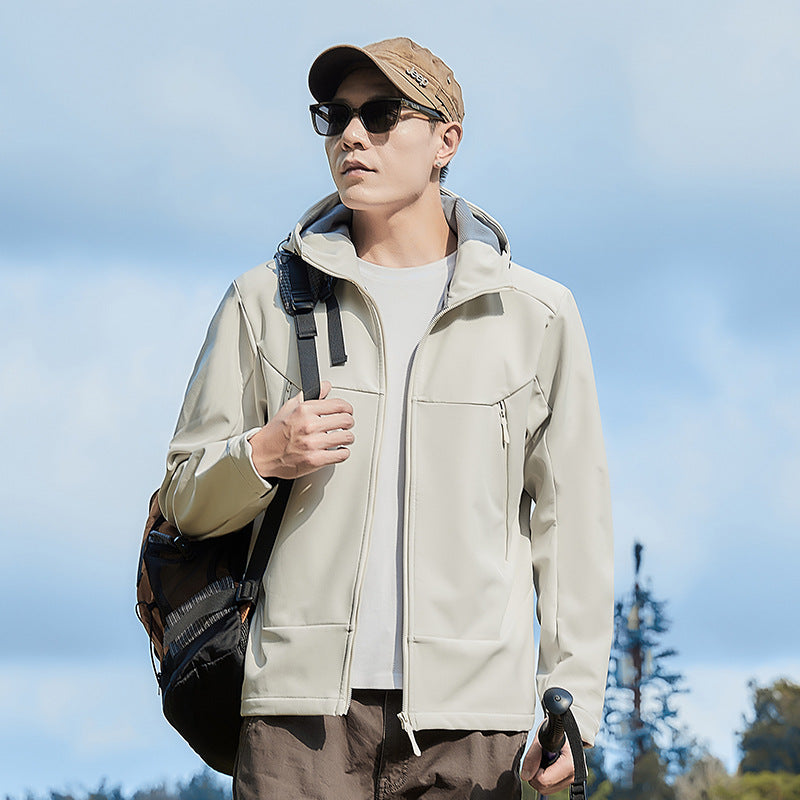 Herren Softshell-Funktionsjacke mit hohem Thermokragen, Kapuze und wasserabweisenden Reißverschlüssen Nord Taschen
