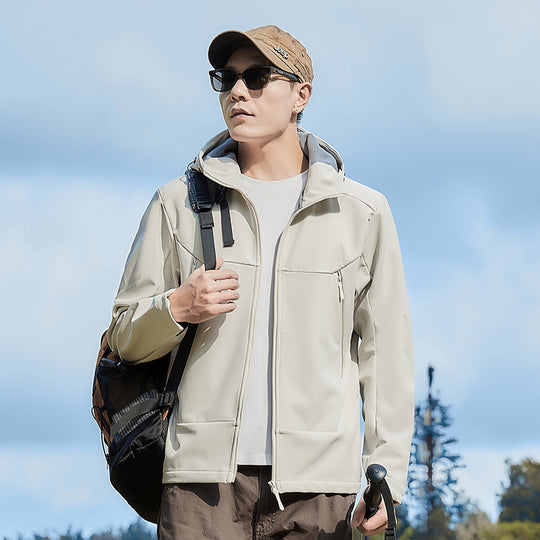 Herren Softshell-Funktionsjacke mit hohem Thermokragen, Kapuze und wasserabweisenden Reißverschlüssen Nord Taschen