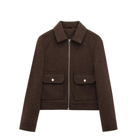 Damen 40+ kurze Woll‑Blousonjacke mit goldfarbenem Reißverschluss und aufgesetzten Pattentaschen Nord Taschen
