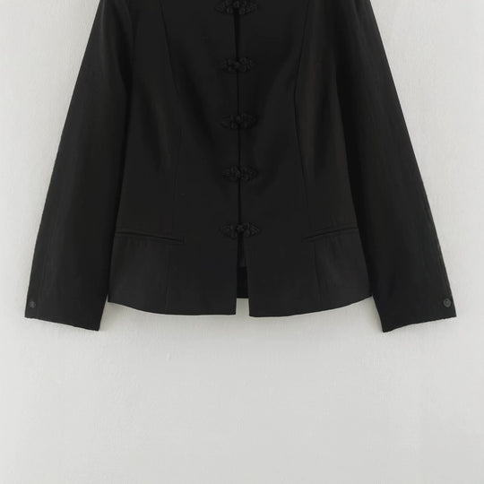 Damen Kurzjacke im Chinoiserie‑Stil mit Stehkragen und Knotenknopfverschluss Nord Taschen