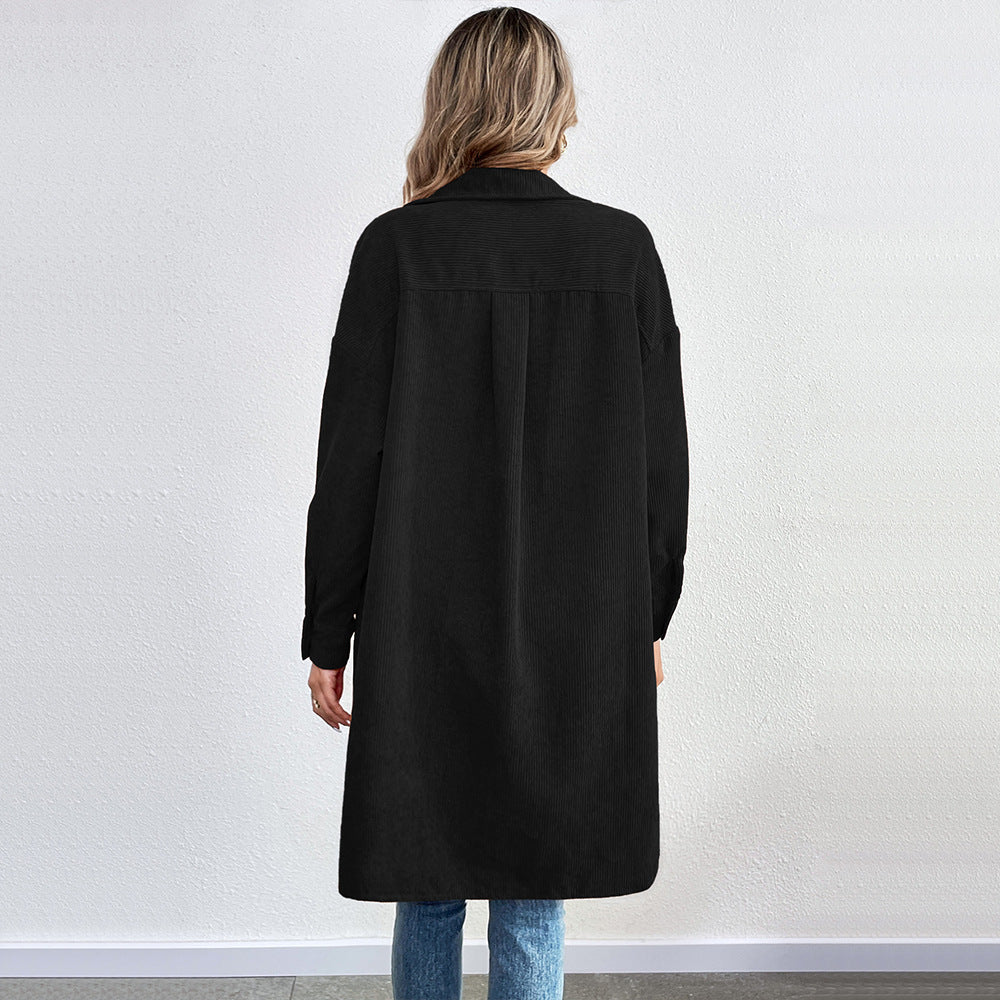 Damen lange Oversize-Cord-Hemdjacke mit durchgehender Knopfleiste und Hemdblusen-Kragen Nord Taschen