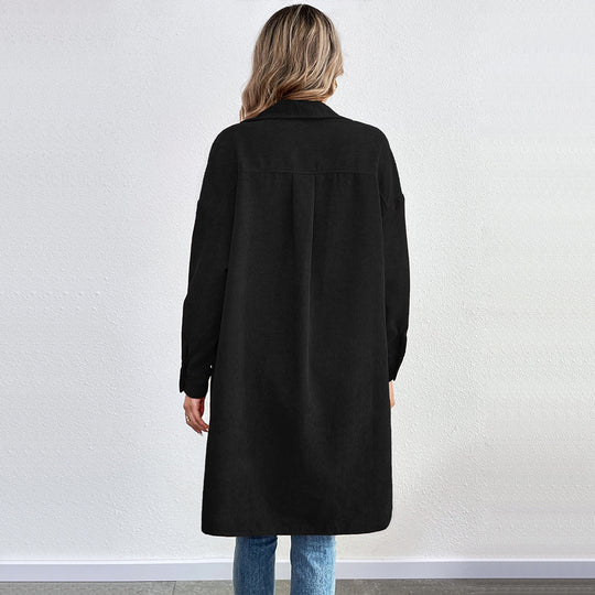 Damen lange Oversize-Cord-Hemdjacke mit durchgehender Knopfleiste und Hemdblusen-Kragen Nord Taschen