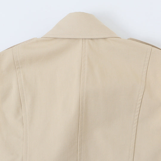 Damen Ärmellose taillierte Trench-Weste mit Cut-Out, Schulterklappen und Pattentaschen Nord Taschen