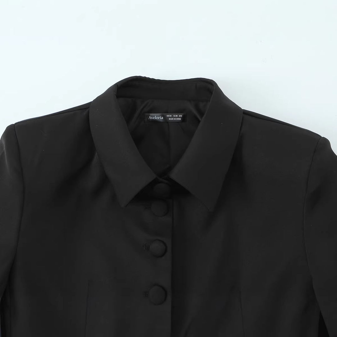 Damen Taillierter Blazer mit bezogenen Knöpfen und Pattentaschen Nord Taschen