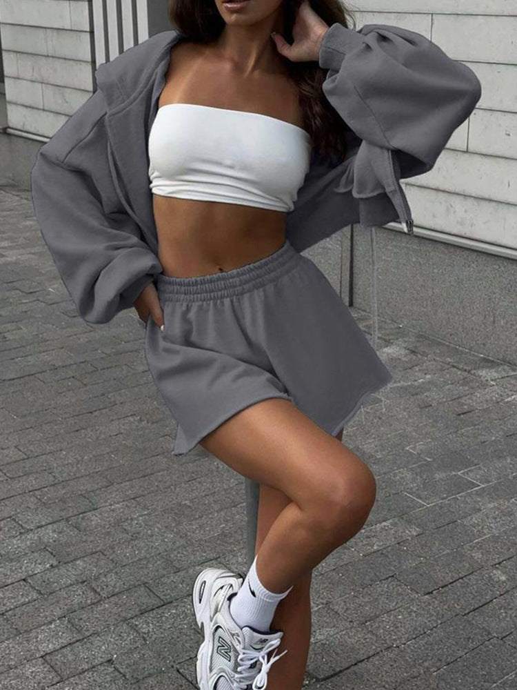 Damen oversized Cropped-Zip-Hoodie mit voluminösen Ballonärmeln und elastischer High‑Waist Loungeboxer-Shorts Nord Taschen