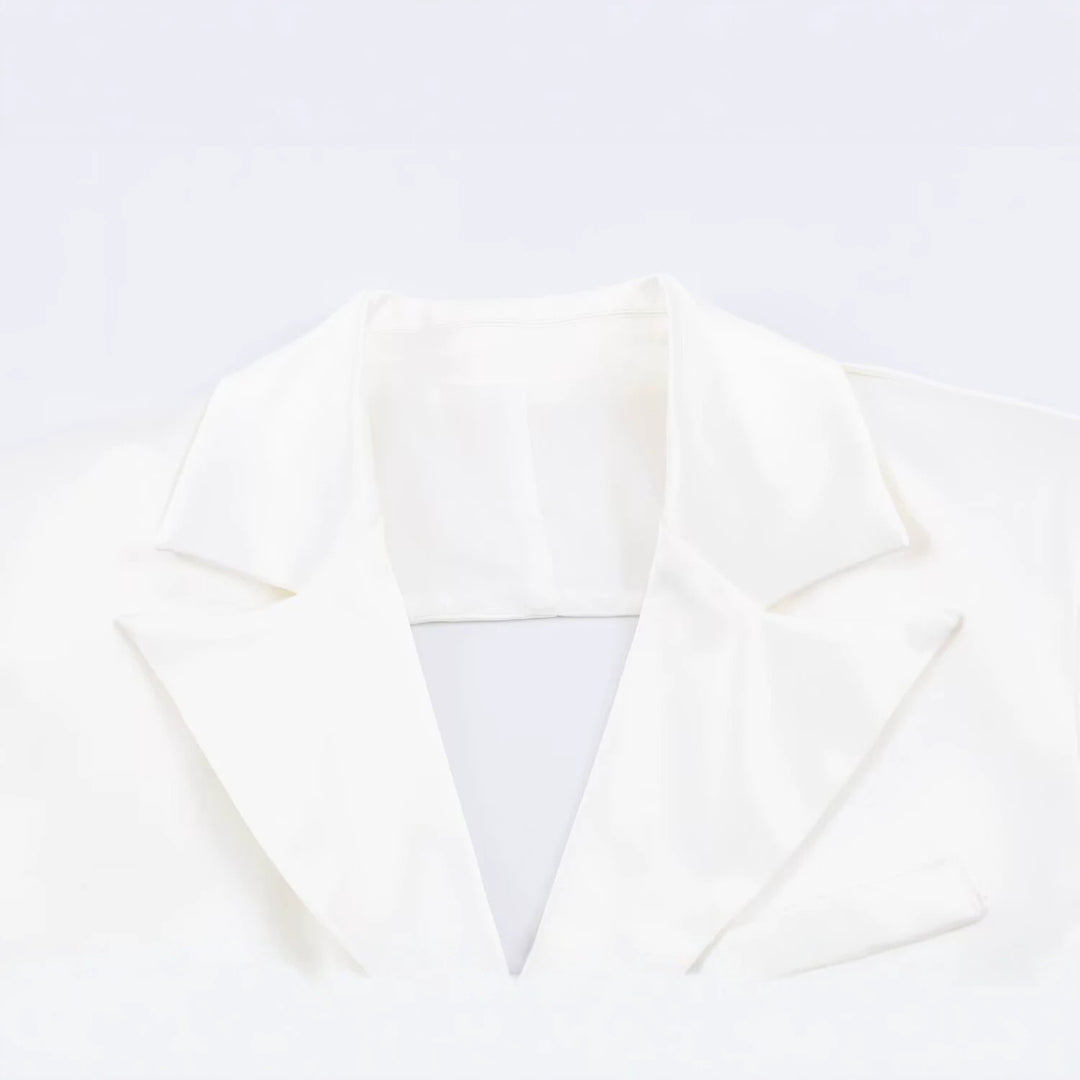 Damen Kurzblazer-Bolero mit Reverskragen und taillierter Silhouette Nord Taschen