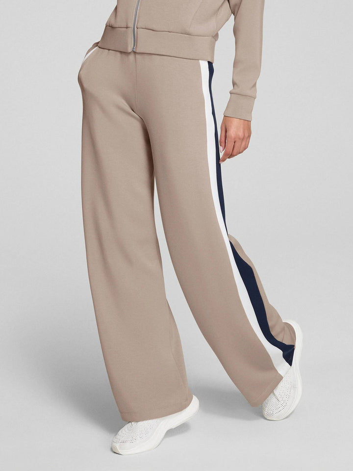 Damen Sportliche lange Hose mit seitlichen Kontraststreifen Nord Taschen