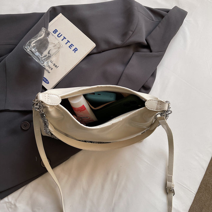 Damen moderne Umhängetasche mit auffälligem Kettenriemen Nord Taschen