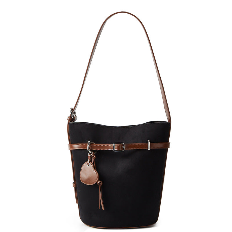 Damen Hobo-Tasche aus hochwertigem Kunstleder mit praktischen Innenfächern Nord Taschen