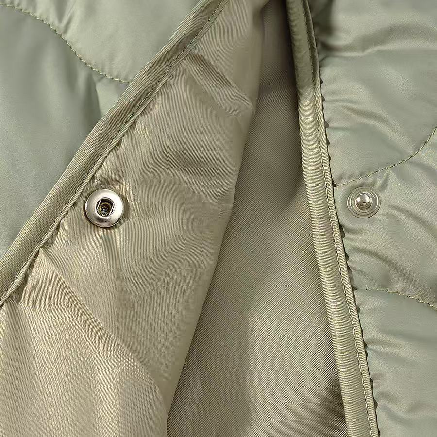 Damen Oversize-Steppjacke ohne Kragen mit Druckknopfverschluss und abgerundetem Saum Nord Taschen