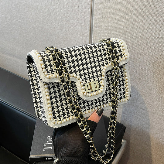 Damen Schultertasche im edlen Rattan-Look mit Kettenriemen Nord Taschen