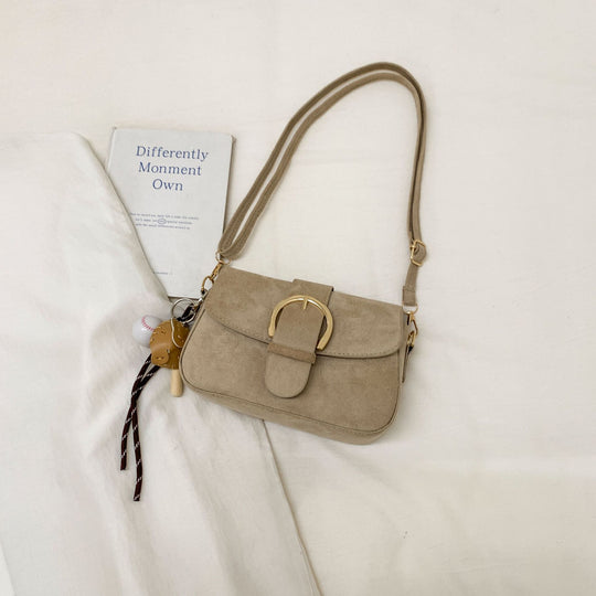 Damen Umhängetasche aus hochwertigem Wildleder mit elegantem Schnallenverschluss Nord Taschen