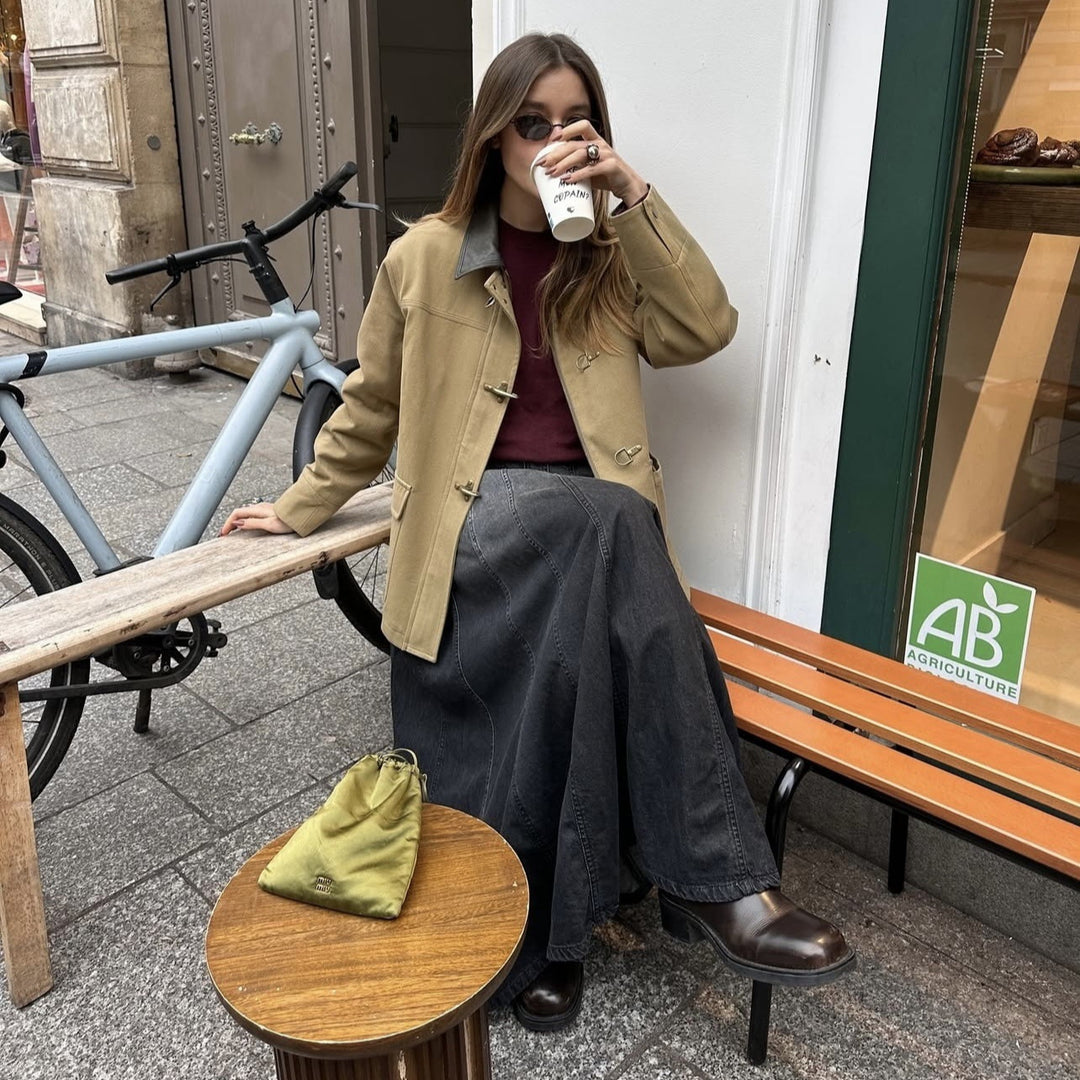 Damen Kurzjacke mit Knebelverschlüssen und kontrastierendem Hemdkragen Nord Taschen