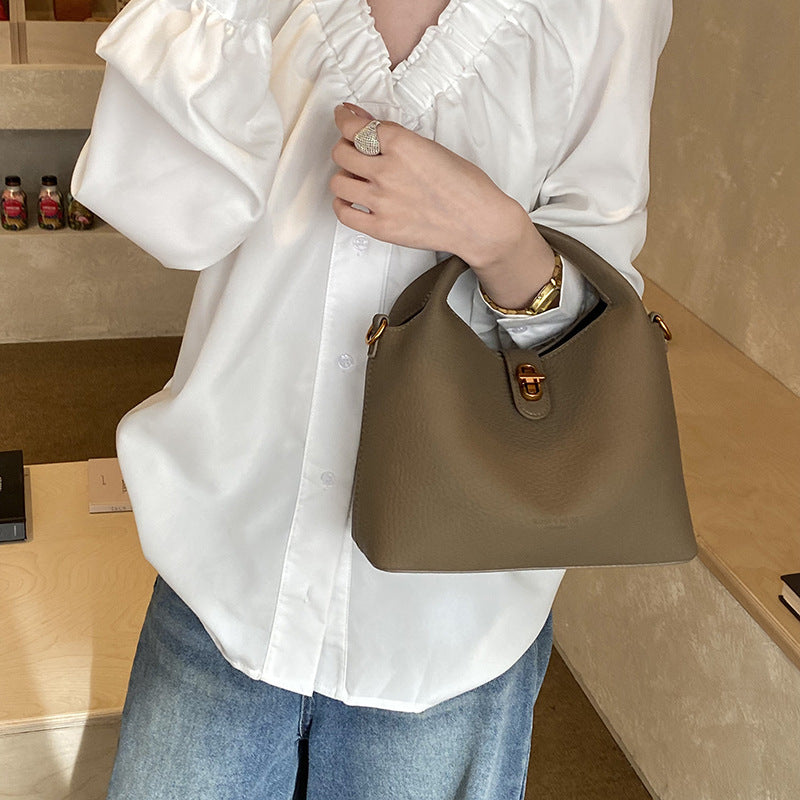 Damen Hobo-Tasche mit elegantem Design und praktischen Fächern Nord Taschen