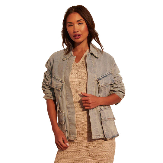 Damen Oversize-Utility-Denimjacke mit großen Pattentaschen und knöpfbarer Front Nord Taschen