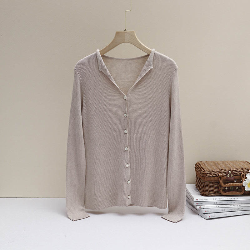 Damen Leichter Feinstrick-Cardigan mit offenem Hemdkragen und schimmernder Knopfleiste Nord Taschen