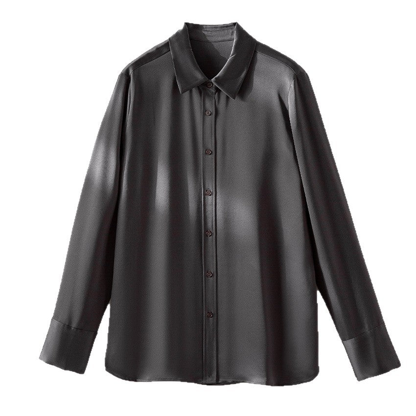 Damen Seidenähnliche Bluse mit klassischem Hemdkragen, durchgehender Knopfleiste und verlängerten Manschetten Nord Taschen