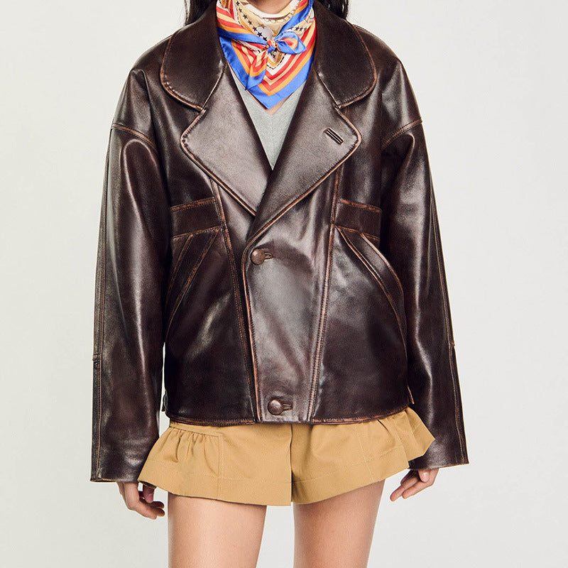 Damen Kurz geschnittene Oversize-Lederjacke mit Rundkragen und Pattentaschen Nord Taschen