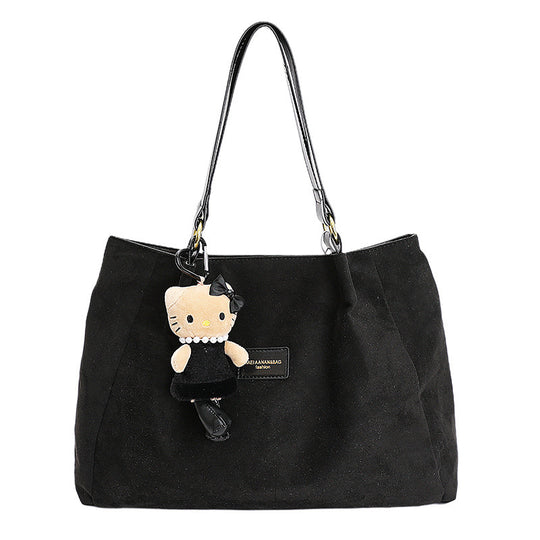 Damen Hobo-Tasche aus weichem Veloursleder mit niedlichem Anhänger Nord Taschen