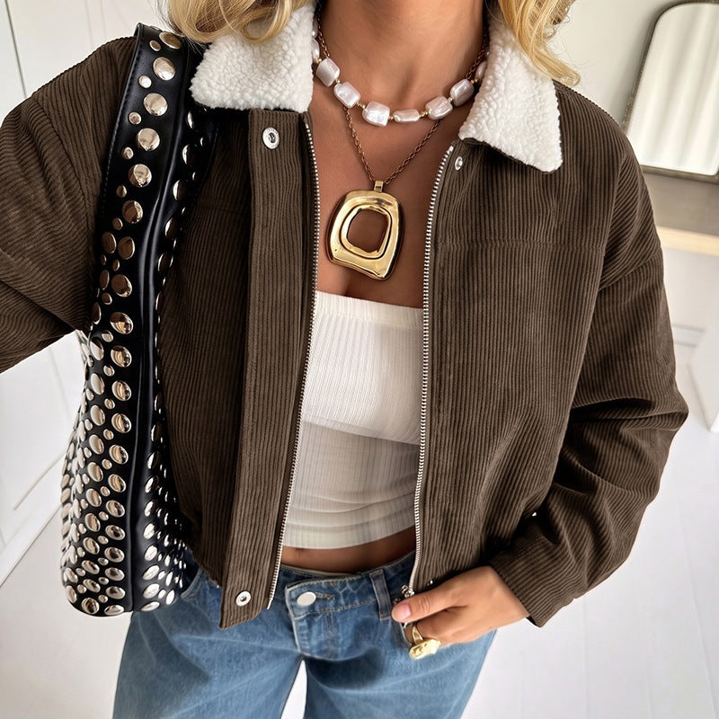 Damen Kurzgeschnittene Cordjacke mit Teddyfutter und Schafkragen Nord Taschen