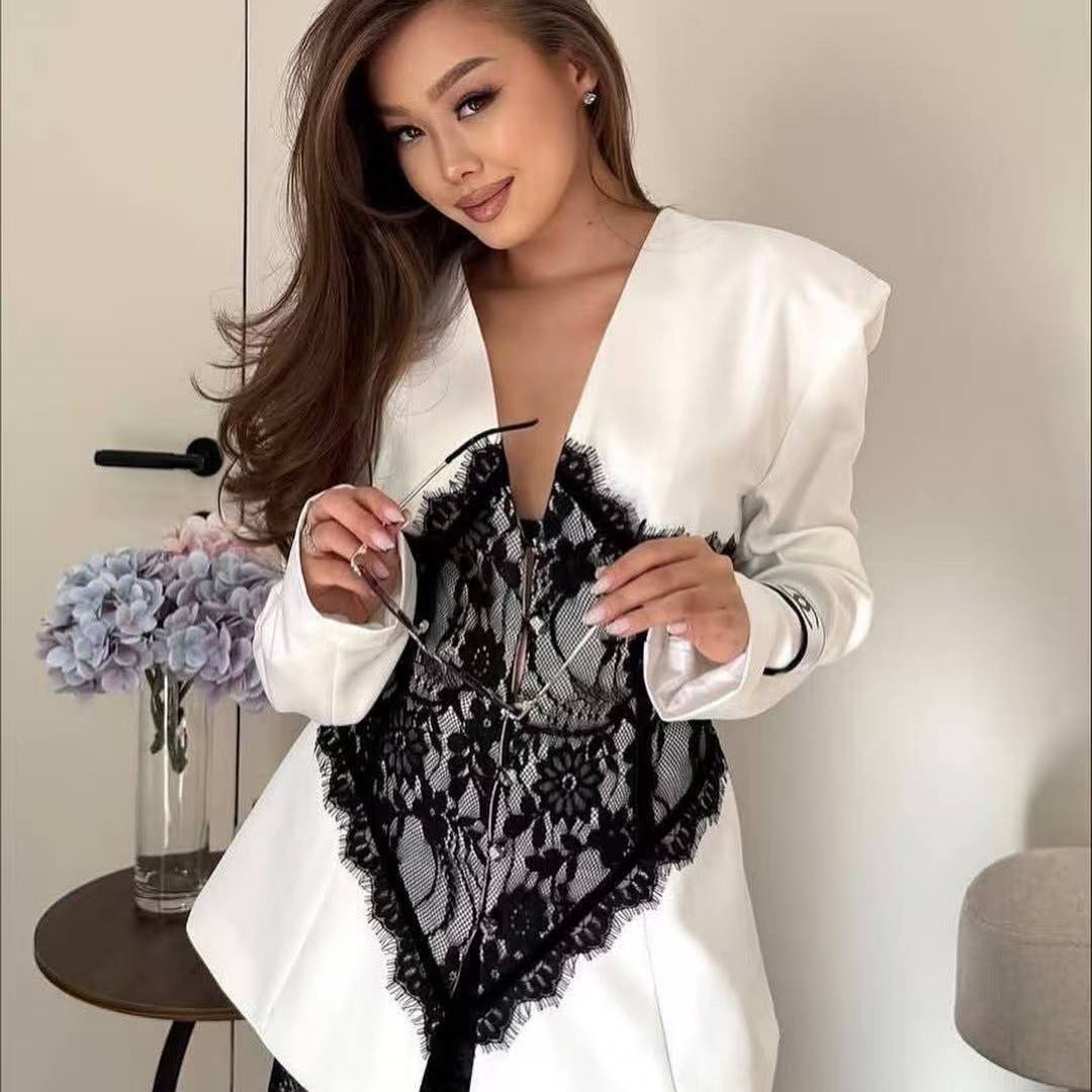 Damen Taillierter Blazer mit Spitzen-Korsettbesatz Nord Taschen