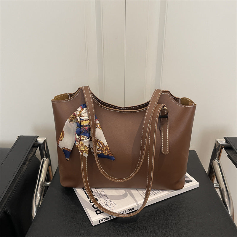 Damen strukturierte Handtasche mit modischem Seiden-Schal Nord Taschen