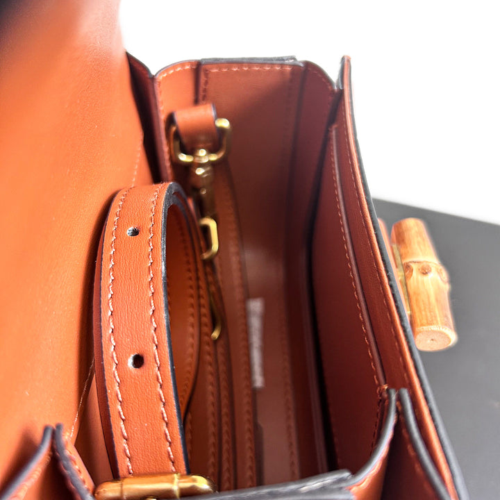 Damen Handtasche mit stilvollem Bambusgriff Nord Taschen