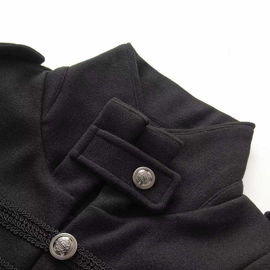 Damen Kurzer Militärisch inspirierter Blouson mit Stehkragen Zierkordeln und Metallknopfleiste Nord Taschen