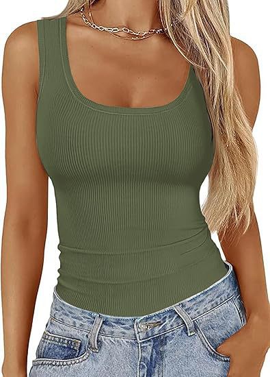 Damen figurbetontes Ripptop mit breiten Trägern und angenehmem Abschluss
