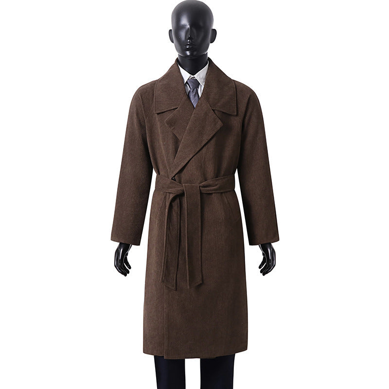 Herren Langer Wollmantel mit Bindegürtel und breitem Revers Nord Taschen