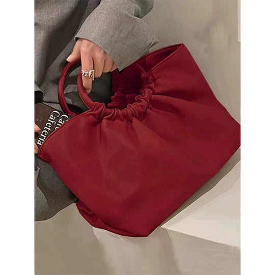 Damen Hobo-Tasche mit eleganter Raffung und robustem Kunstleder Nord Taschen