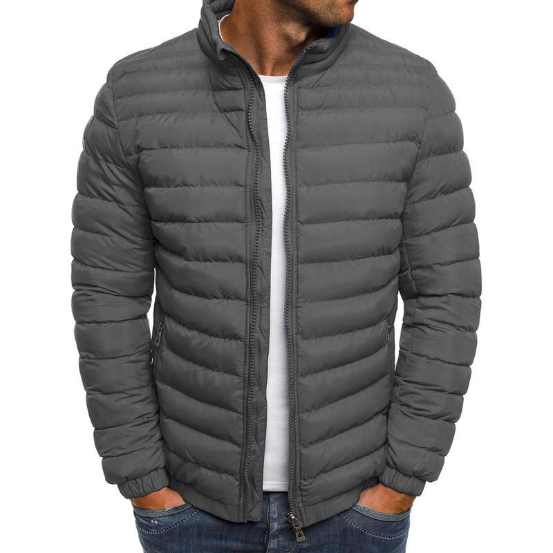 Herren leichte Steppjacke mit hohem Kragen und praktischen Taschen