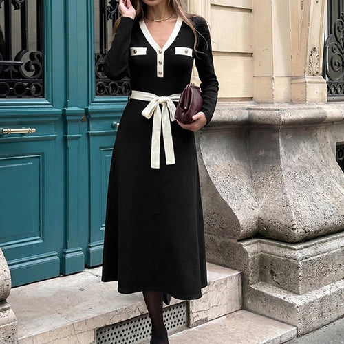 Damen Elegantes A-Linien-Midikleid mit V-Ausschnitt, Zierknopfleiste, Kontrastpaspel & Bindegürtel Nord Taschen