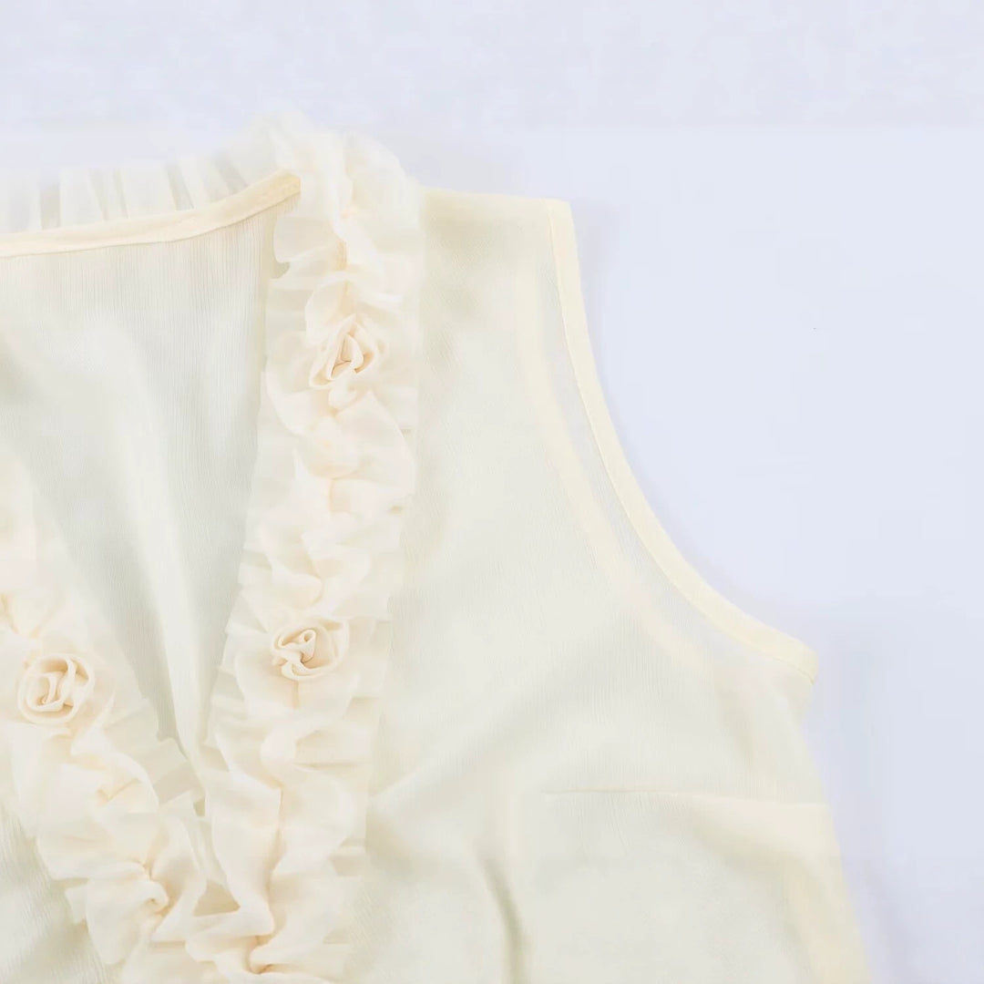 Damen Ärmellose Bluse mit tiefem V-Ausschnitt, Volantrüschen und Zierrosen Nord Taschen