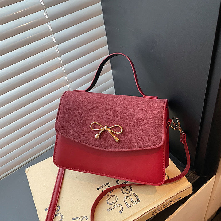 Damen elegante Umhängetasche mit Schmuckdetails Nord Taschen