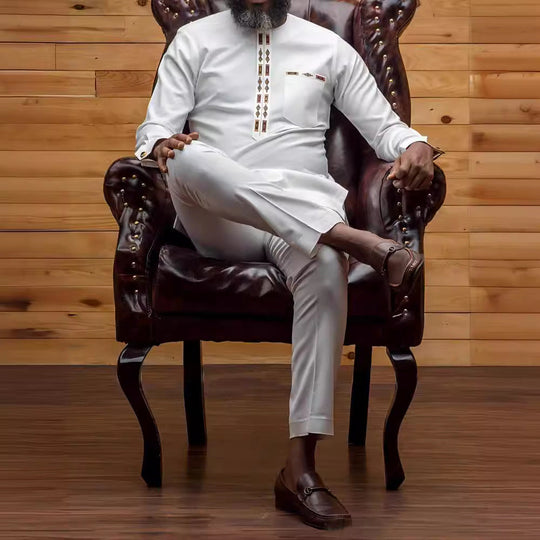 Herren traditionelles Kaftan-Outfit mit eleganten Stickereien