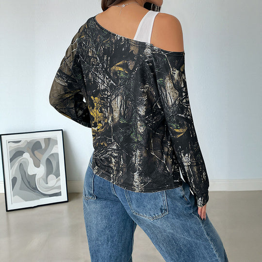 Damen Cropped-Longsleeve im Off-Shoulder-Stil mit Allover-Waldprint Nord Taschen